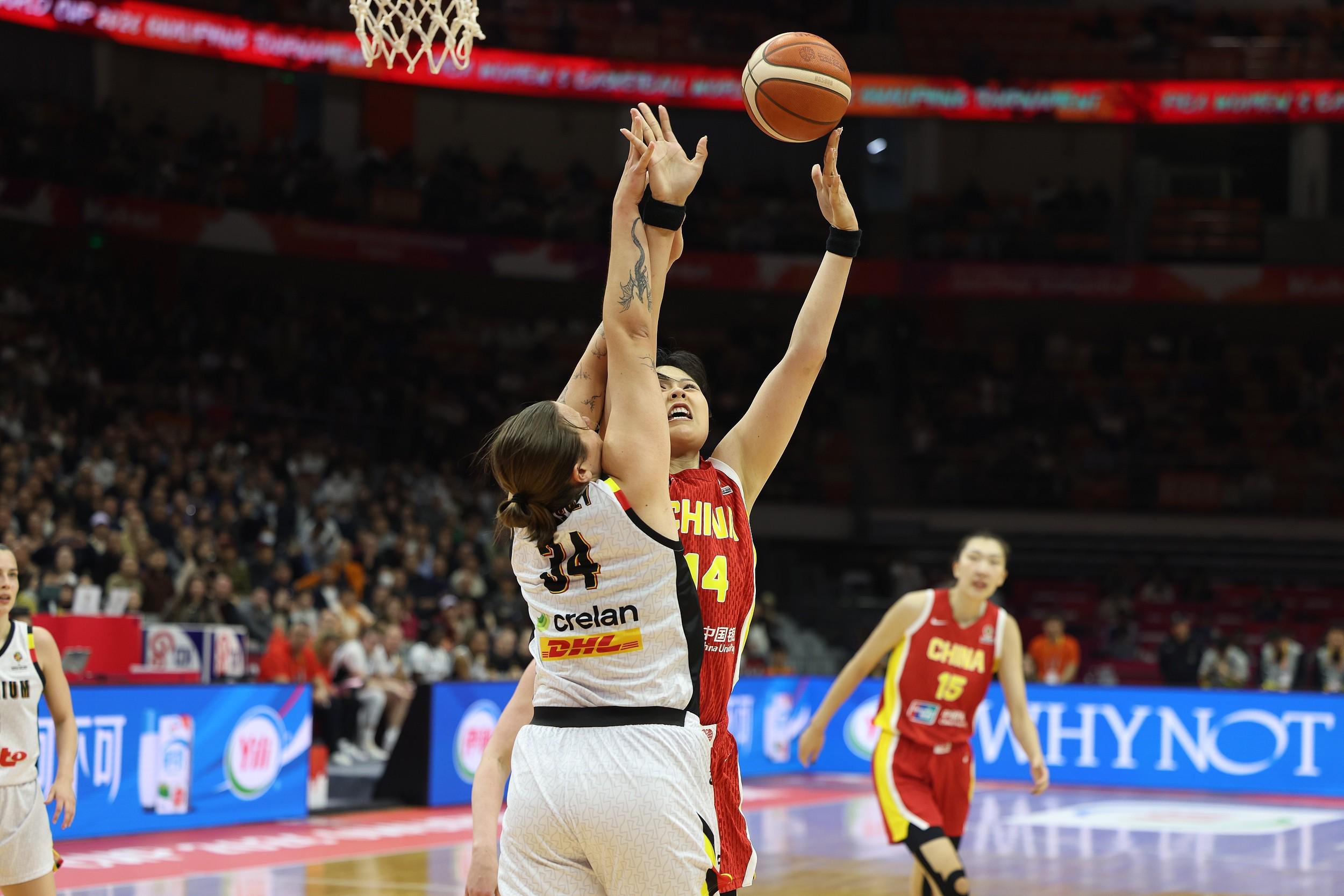 开云体育PC端-找找状态!韩旭和李月汝半场合计13投1中拿2分